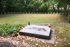 Cologne-Southern-Cemetery-Lihi-Laszlo-Sep-2022_10