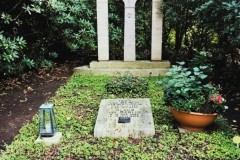 Cologne-Southern-Cemetery-Lihi-Laszlo-Sep-2022_21