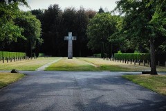 Cologne-Southern-Cemetery-Lihi-Laszlo-Sep-2022_83