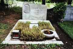 Cologne-Southern-Cemetery-Lihi-Laszlo-Sep-2022_95