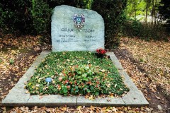 Cologne-Southern-Cemetery-Lihi-Laszlo-Sep-2022_98