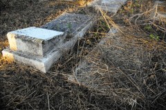 Karkur-old-cemetery-Lihi-Laszlo-2013_13